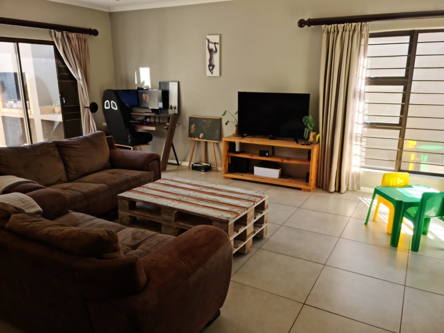 To Let 3 Bedroom Property for Rent in Parklands Western Cape
